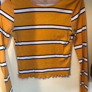 Pacsun white and yellow long sleeves crop top